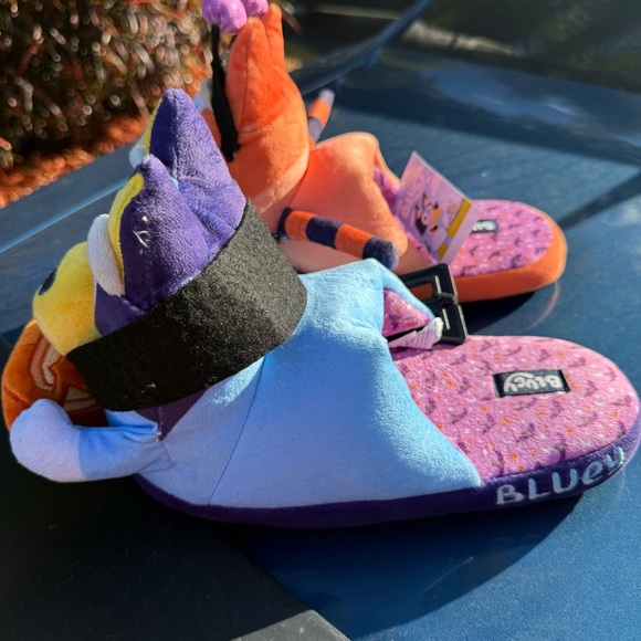 NEW! Bluey & Bingo Women’s Plush 3D Slippers Slides Soft Cozy - Picture 7 of 11